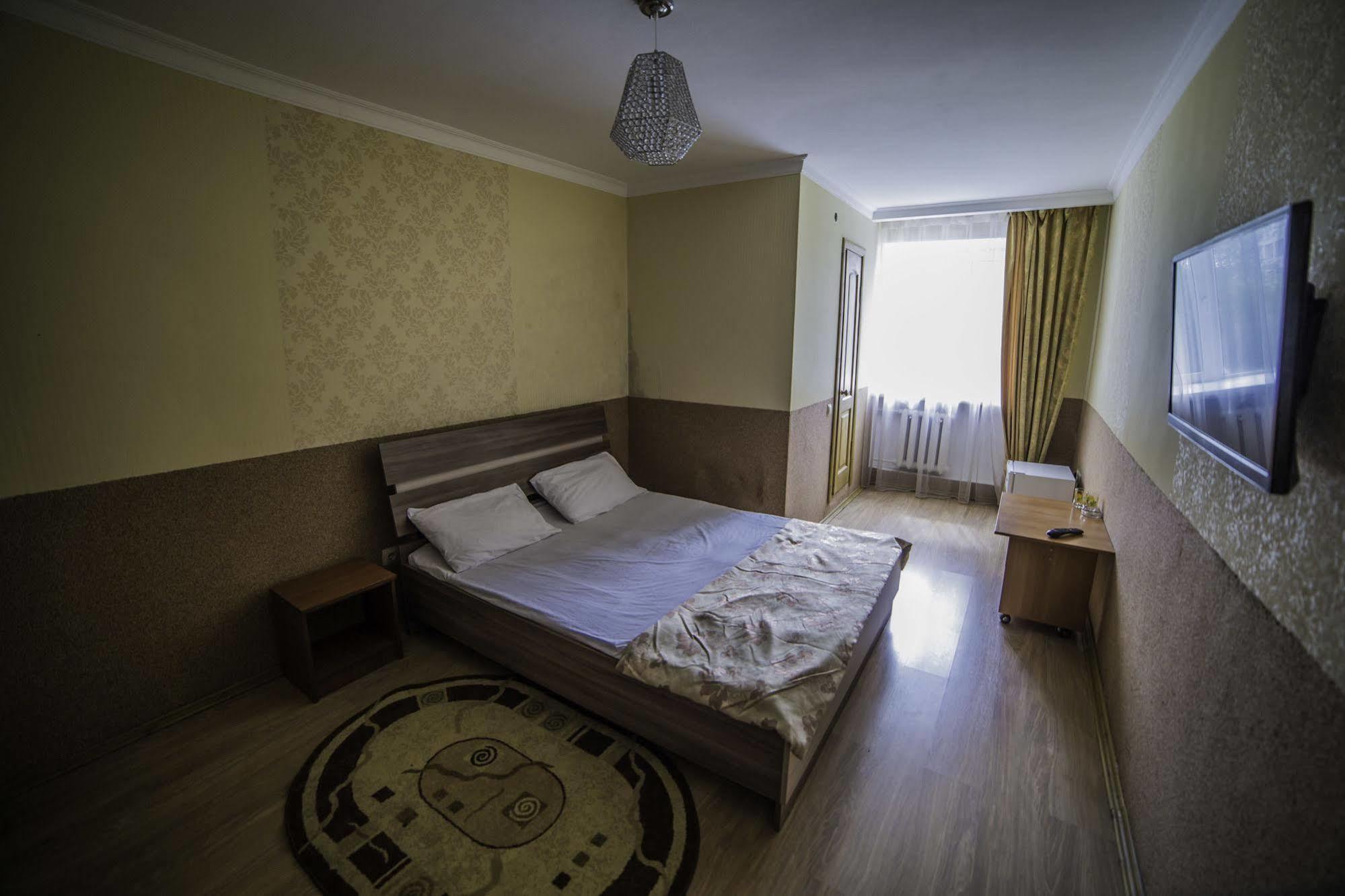 Economy Hotel Zhyger Astana Zewnętrze zdjęcie